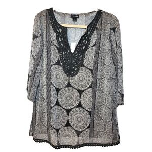 NWT East 5th Sheer Black/White Lace Front/Hem Top Black V-Neck Camisole  Large